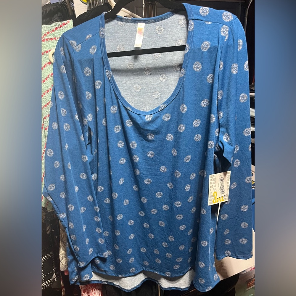 LuLaRoe Lynnae shirt size 3XL brand New with Tags denim blue with swirl dots